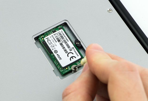 Kiano SlimNote 13.3 montaż dysku