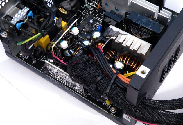 be quiet! Pure Power 11 600W CM - wnętrze