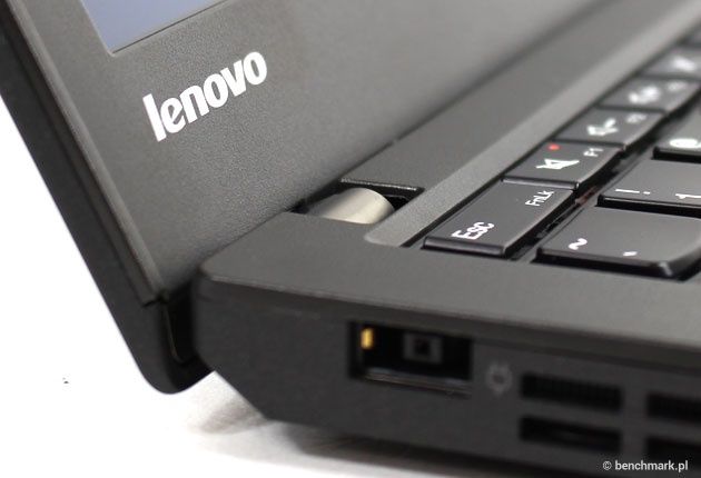 Lenovo ThinkPad X250 zawiasy
