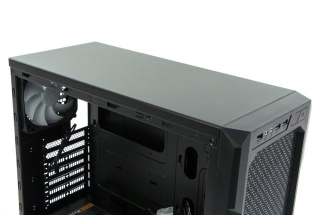 FSP CMT210 góra
