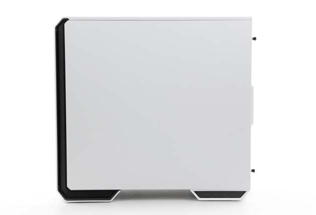 be quiet! Dark Base 700 White Edition - z prawej