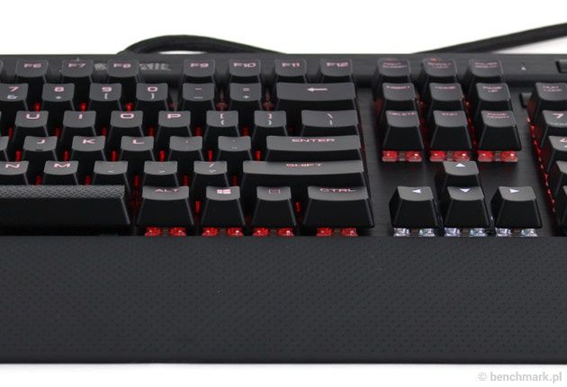 Corsair K70 Rapidfire - różne podświetlenie poszczególnych klawiszy