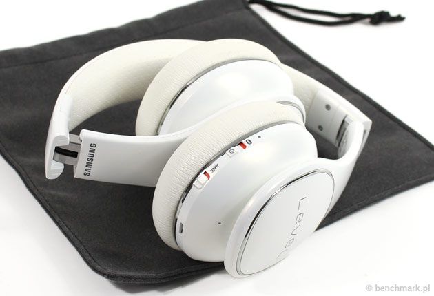 Samsung Level On Wireless - złożone