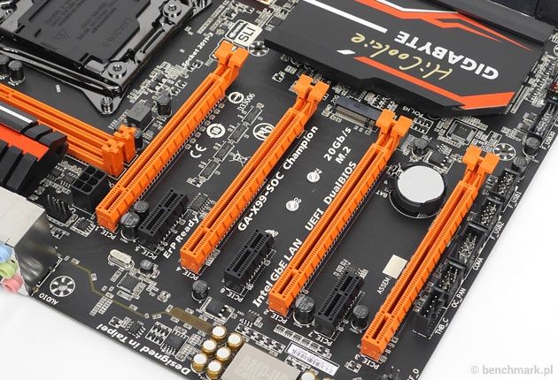Gigabyte GA-X99-SOC Champion - złącza pci