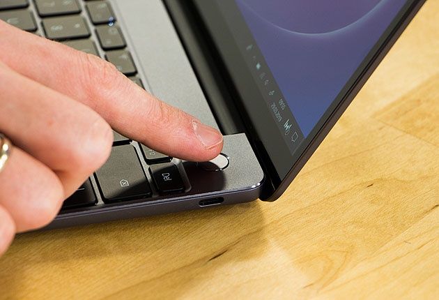 Huawei MateBook 13 - czytnik linii papilarnych