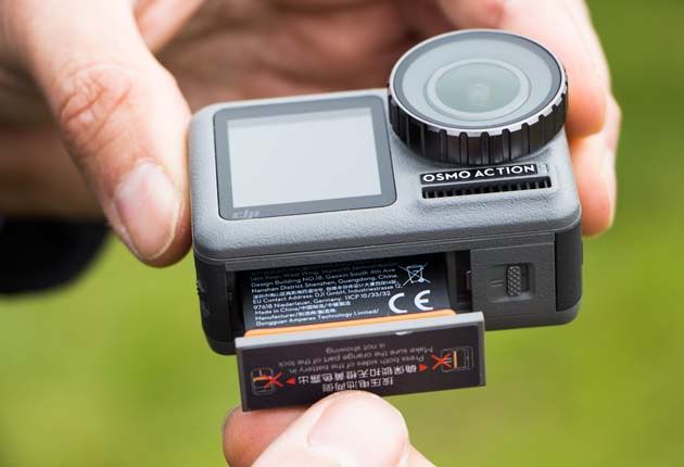 DJI Osmo Action - slot na baterię