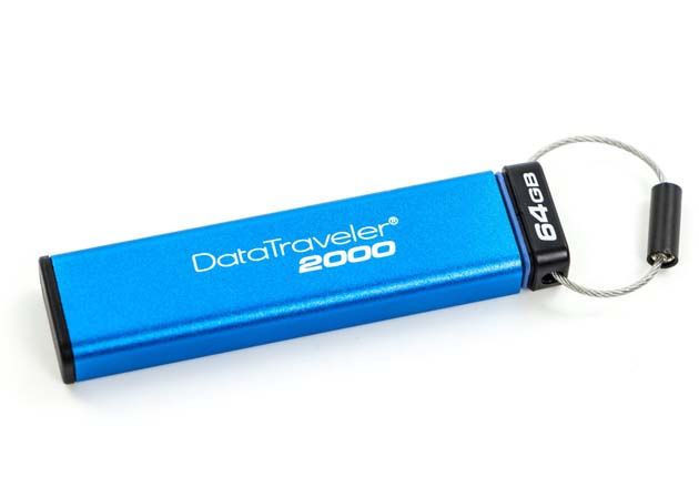 KIngston DataTraveler 2000 w osłonie