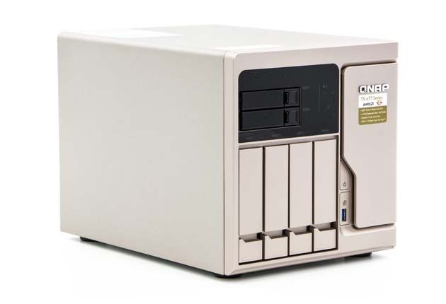 QNAP TS-677 przod