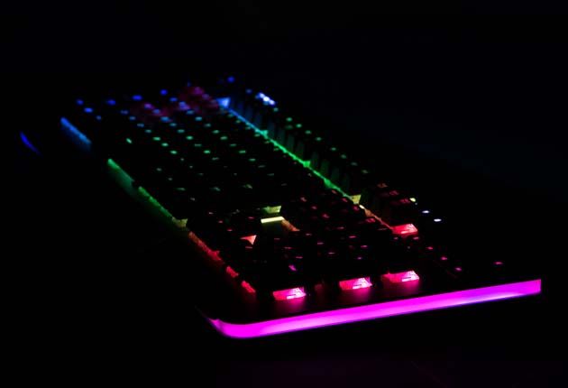 Thermaltake Level 20 RGB Titanium - podświetlenie boczne