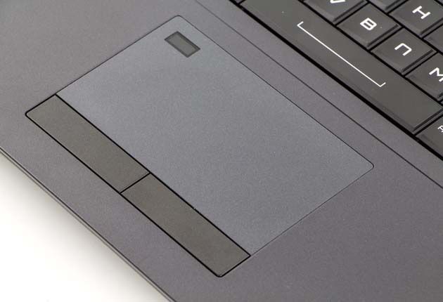 Dream Machines X1080-17PL32 touchpad
