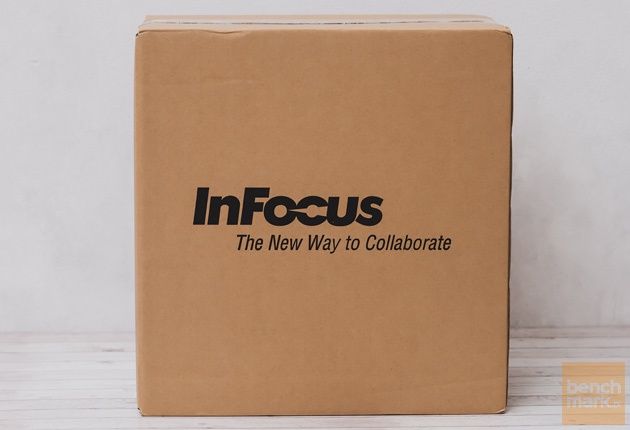 InFocus IN3138HDa pudełko