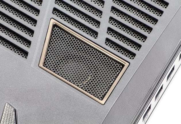 Hyperbook GTR87 VR3 SLI głośniki