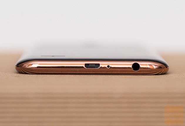 LG K10 (2017) dolny panel microUSB