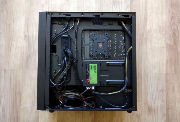 Cooler Master MasterBox NR400