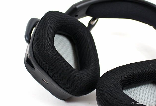 Corsair Void RGB Wireless - wygodne poduszki