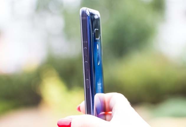 HTC U12+ przyciski