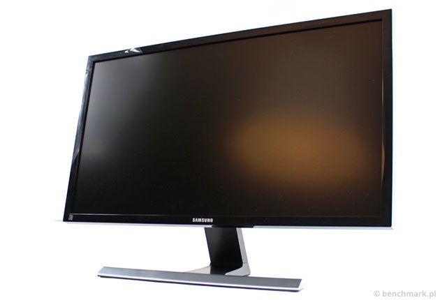 Samsung U28E590D