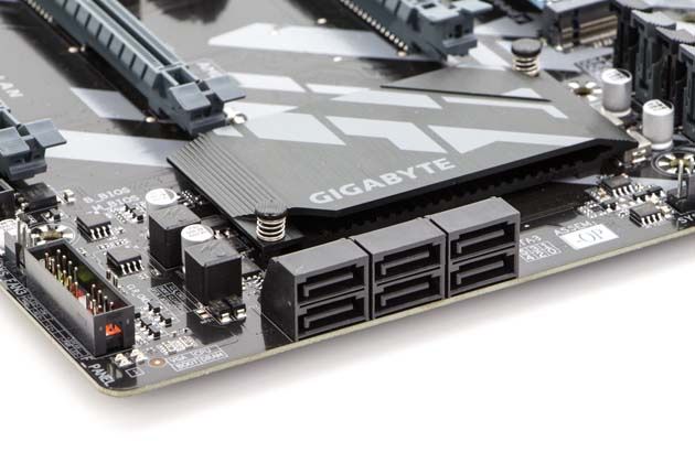 Gigabyte Z370 HD3-OP - porty SATA