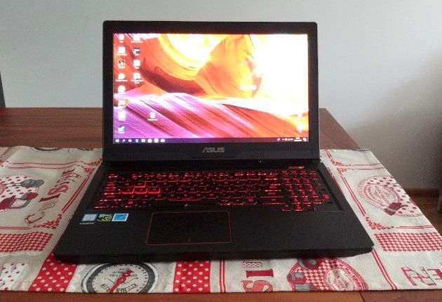 Asus FX503VD przód