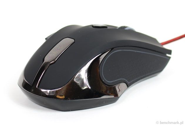 Natec Genesis GX75 - metalowe wstawki
