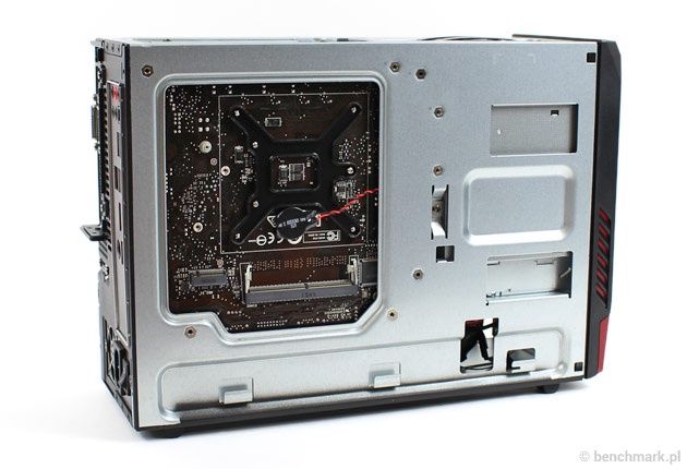 MSI Nightblade MI2C-086XEU wnętrze