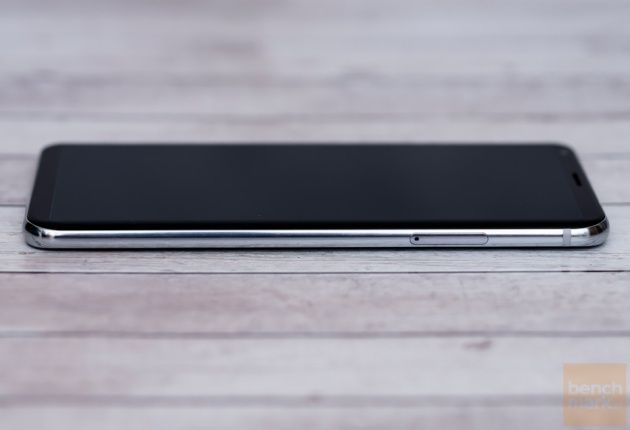 LG V30 ekran bok