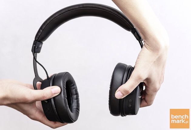 HyperX Cloud Mix dłonie przód