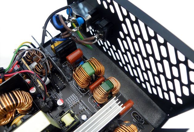 FSP Hydro GE 650 W - wnętrze