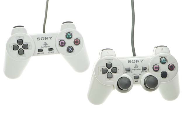 PlayStation Classic - porównanie gamepadów z pierwszym Dual Shock