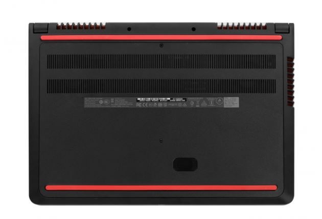 Dell Inspiron 15 5577 (3172) spód obudowy