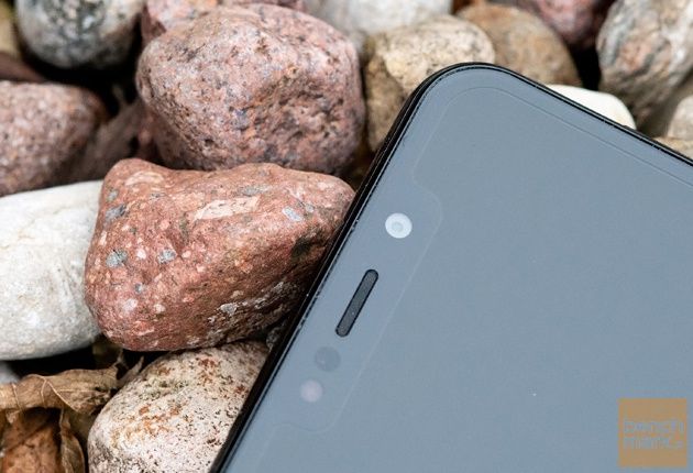 Motorola One przednia kamera