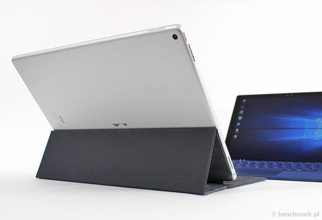 iPad Pro z klawiaturą tył