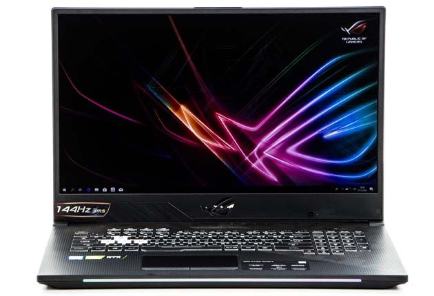 ASUS ROG Strix Scar II (GL704GW-EV002T) przód