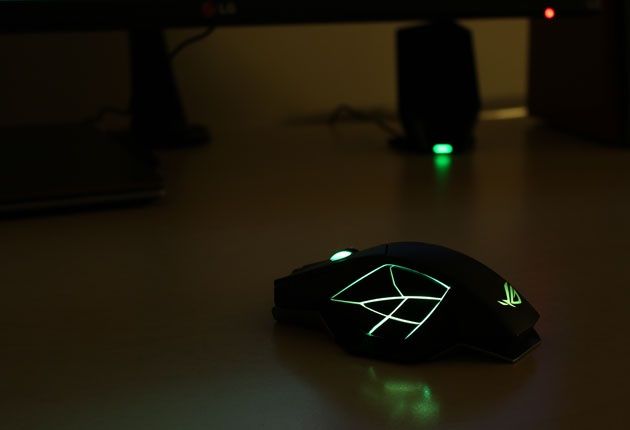 ASUS ROG Spatha - świecąca