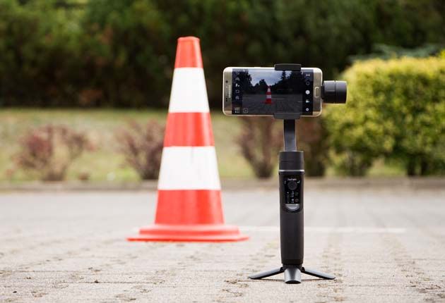Hohem iSteady Mobile - gimbal na mini statywie