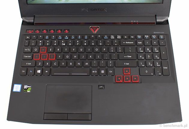 Acer Predator 15 panel roboczy