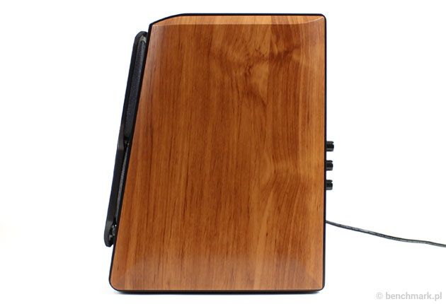 Edifier S1000 z boku
