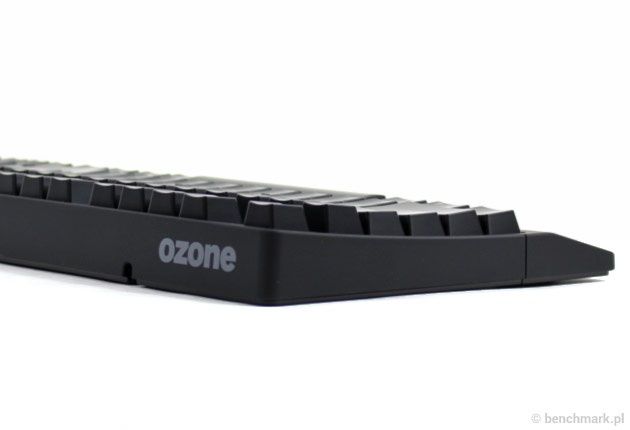 Ozone Strike Pro - rzut od tyłu