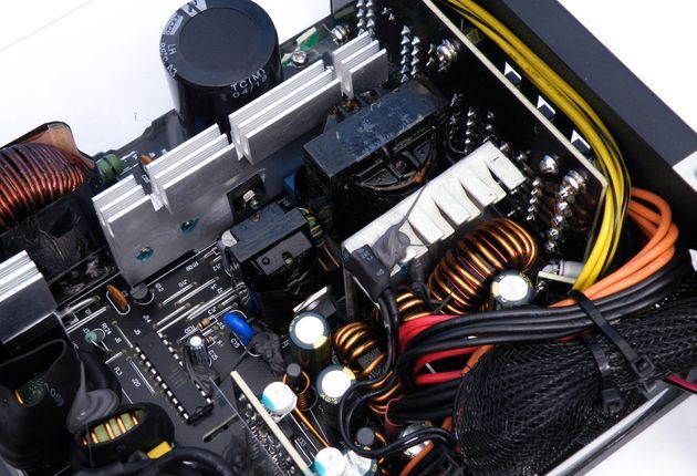 be quiet! Pure Power 11 600W CM - wnętrze