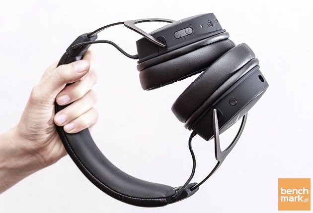 HyperX Cloud Mix słuchawki dłonie