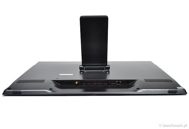 MSI AG240 tył