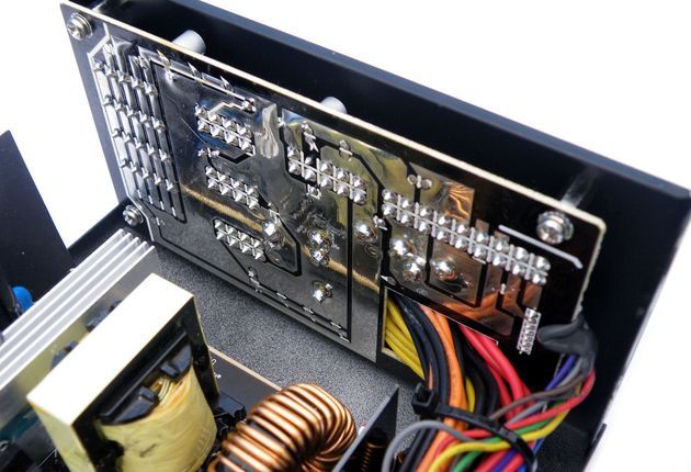 FSP Hydro GE 650 W - wnętrze