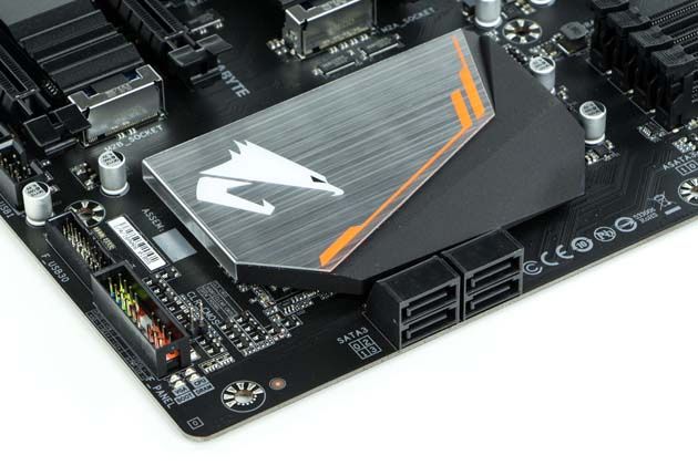 Gigabyte B450 AORUS Pro - porty SATA