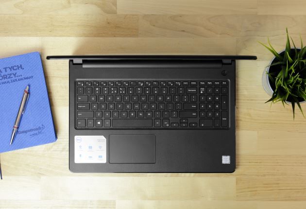 Dell Inspiron 15 3567 panel roboczy i klawiatura