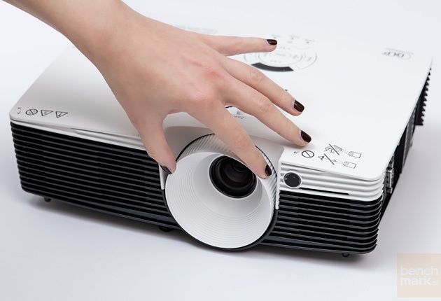 Ricoh WX2240 pierścień ostrości
