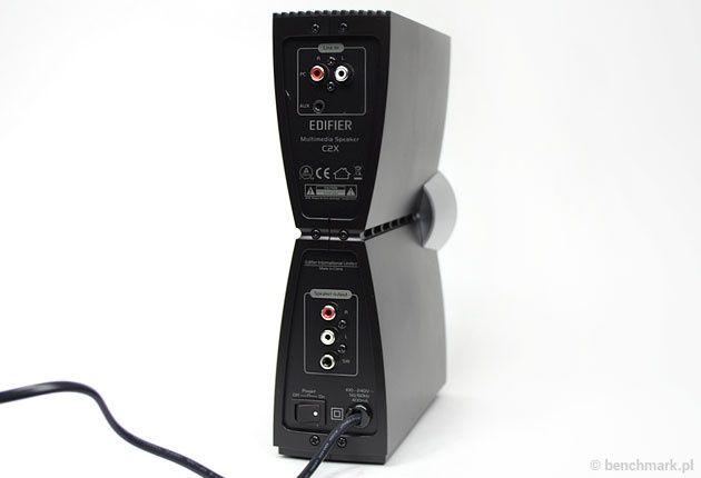 Edifier C2X - wejścia/wyjścia