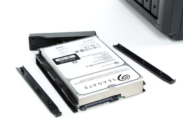 Synology DS1618+ sanki dyskowe