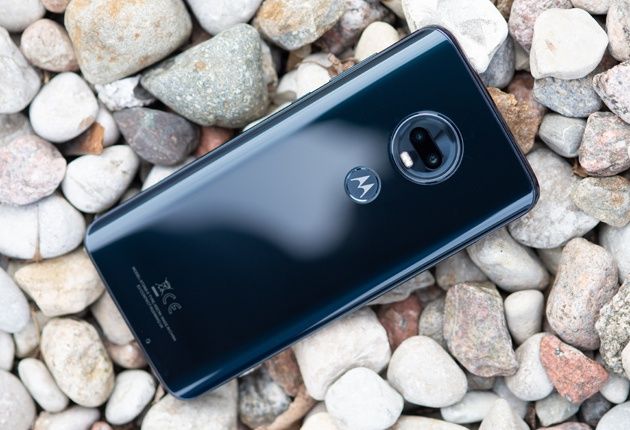 Moto G7 Plus góra odblaski