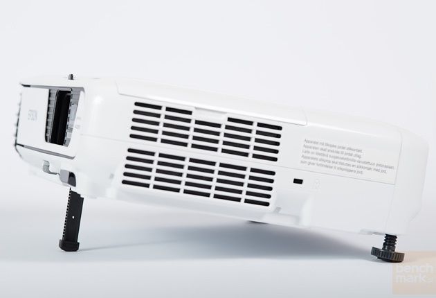 Epson EB-U32 nóżki widok bok