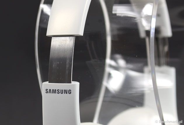 Samsung Level On Wireless - regulacja pałąka
